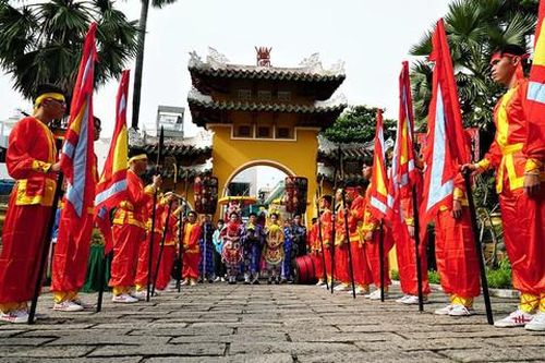 Hồn Việt trong Lăng Ông Bà Chiểu