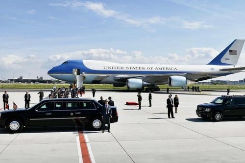 Nhà Trắng hối thúc Boeing bàn giao Không lực Một đời mới cho ông Trump