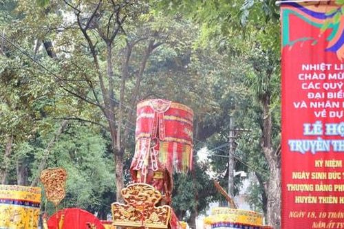 Nhiều hoạt động đặc sắc tại lễ hội đền Núi Sưa