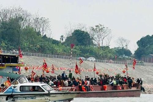 Hà Nội: Bảo đảm an toàn lễ hội rước nước trên sông Hồng