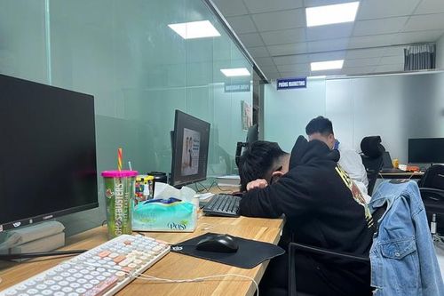 Nhiều người vẫn chưa quay trở lại công việc sau Tết