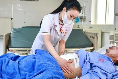 Cứu người đàn ông viêm tụy hoại tử thoát lưỡi hái tử thần