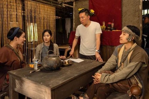 'Đèn Âm Hồn' sụt doanh thu vì đạo diễn đi vào vết xe đổ giống Trấn Thành?
