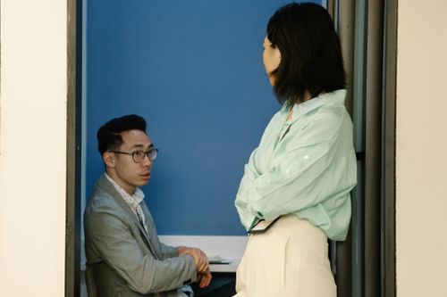 Hết thời hẹn hò chốn công sở