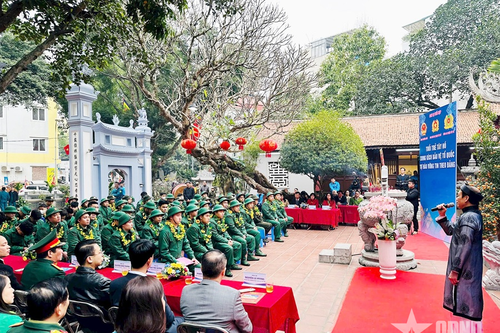Giáo dục truyền thống văn hóa giữ nước cho thanh niên nhập ngũ