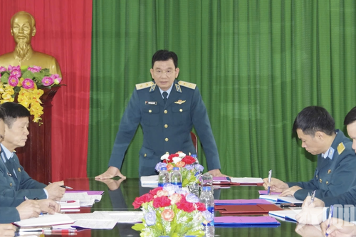 Đoàn công tác Quân chủng Phòng không - Không quân kiểm tra công tác huấn luyện chiến sĩ mới tại Sư đoàn 365