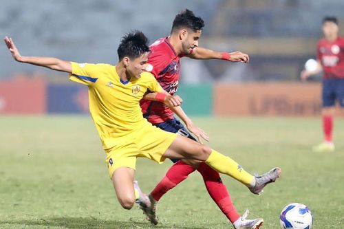 Vận đen và thẻ đỏ