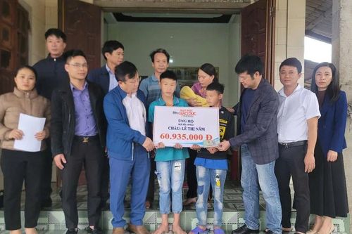 Hơn 61 triệu đồng từ bạn đọc Báo GD&TĐ sẻ chia tới hoàn cảnh bé Lê Thị Năm