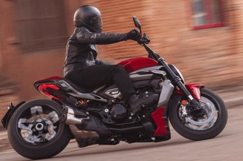 Cận cảnh Ducati XDiavel V4 lấy cảm hứng từ siêu xe Ferrari đầy ấn tượng