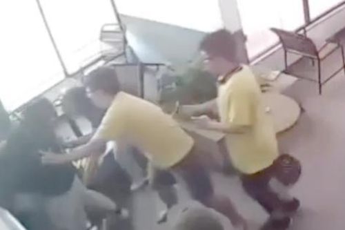 Khởi tố gã bạn trai hành hung cô gái đến ngất xỉu trong quán cà phê ở TPHCM