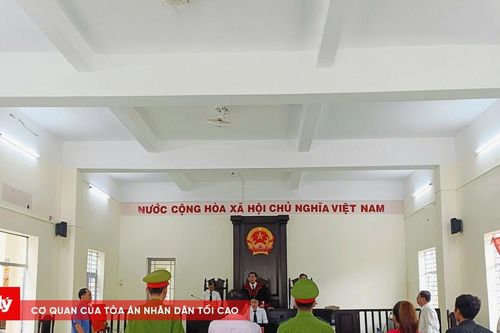 Dùng gậy tre đánh người vì bạn gái bị xúc phạm
