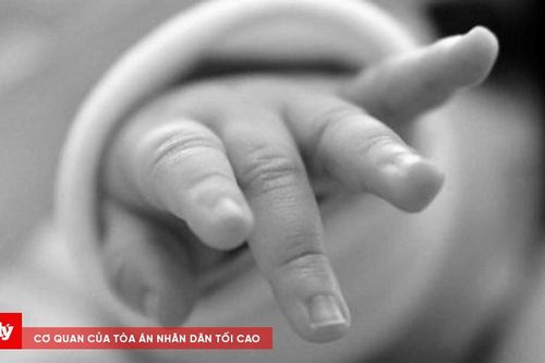 Điều tra vụ bé gái 5 tháng tuổi tử vong khi gửi qua đêm ở điểm trông trẻ 'tại gia'
