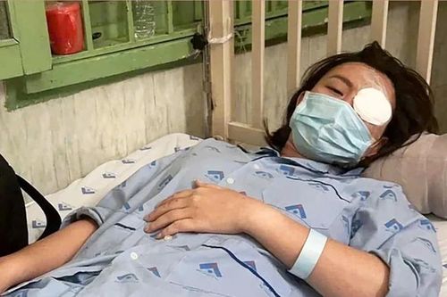 Phê chuẩn khởi tố kẻ tấn công bạn gái trong quán cà phê