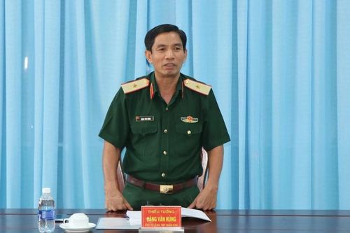 Sáu cán bộ thuộc Bộ Quốc phòng thôi giữ chức lãnh đạo, chờ nghỉ hưu