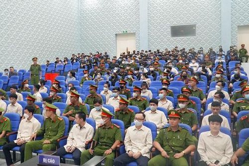 Lý do hoãn xét xử hơn 100 bị cáo trong vụ án đòi nợ thuê núp bóng công ty luật