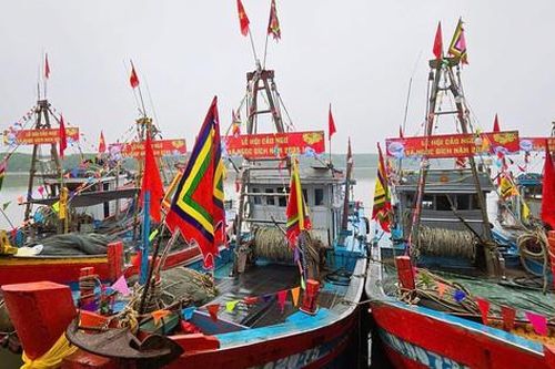 Phát huy giá trị văn hóa truyền thống của ngư dân, đẩy mạnh kinh tế vùng biển