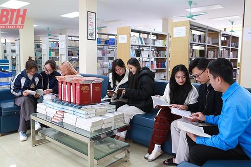 Phát huy vai trò của câu lạc bộ, đội, nhóm trong sinh viên