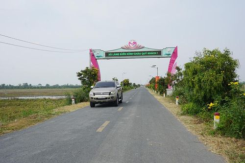Láng Biển về đích xã nông thôn mới nâng cao: Thành quả từ sự chung sức, đồng lòng
