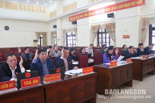 Kỳ họp thứ 26 HĐND huyện Hữu Lũng: Thông qua nghị quyết về thành lập và tổ chức lại các cơ quan chuyên môn thuộc UBND huyện