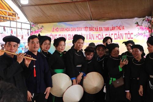 Sắc màu Tây Bắc giữa miền Bazan