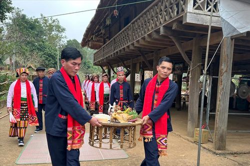 Tái hiện trích đoạn nghi thức Kin chiêng Boọc Mạy của dân tộc Thái tỉnh Thanh Hóa