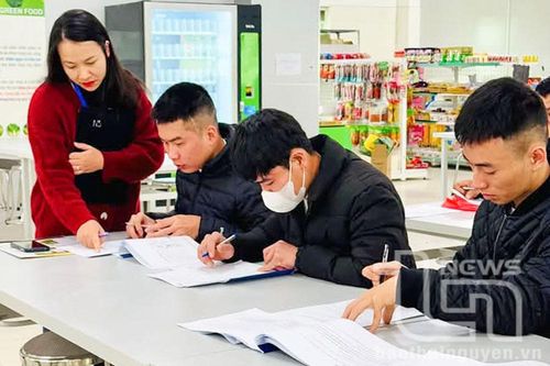 Doanh nghiệp tìm cách 'hút' người lao động
