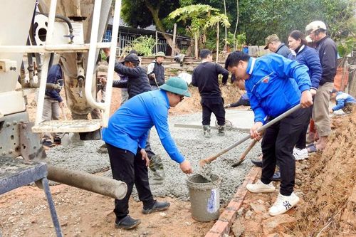 Cao Bằng: Khánh thành công trình đường bê tông phường Sông Hiến
