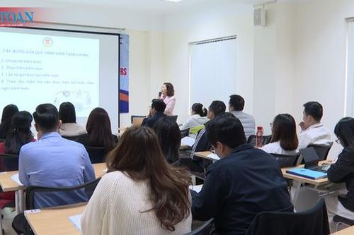 Bồi dưỡng kỹ năng kiểm toán doanh nghiệp và cập nhật kiến thức về pháp luật