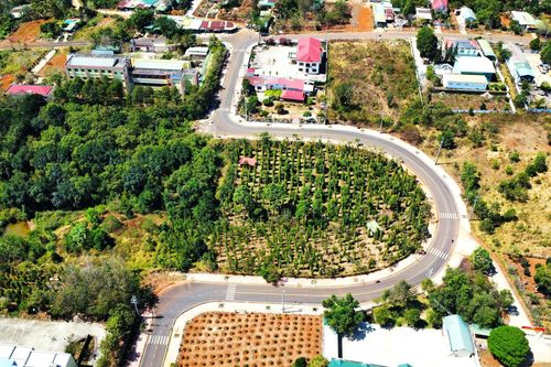 Cận cảnh con đường chữ U 'kỳ lạ' khiến Đăk Nông mất 8 tỷ nắn thẳng
