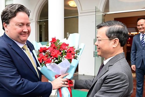 Đoàn công tác Đại sứ quán Hoa kỳ tại Hà Nội thăm và làm việc tại Tuyên Quang