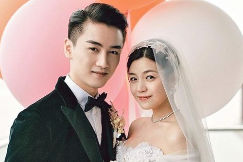 'Tiểu Long Nữ' Trần Nghiên Hy công bố ly hôn