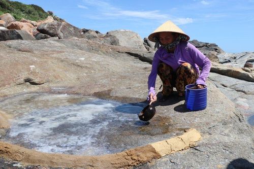 Vùng làm muối cổ xưa 'có một không hai' ở Sa Huỳnh