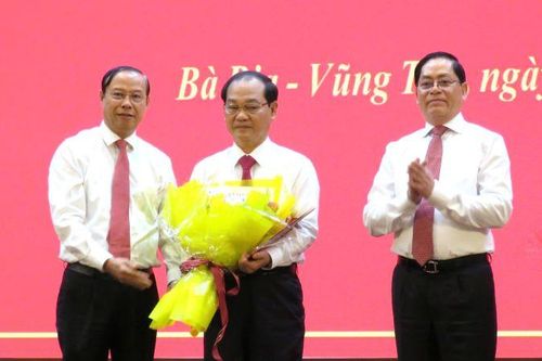 Bảy cán bộ chủ chốt ở Tỉnh ủy Bà Rịa-Vũng Tàu thôi công tác và chờ nghỉ hưu