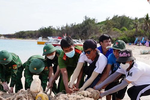 Đảo Phú Quý hướng đến từ chối rác thải nhựa