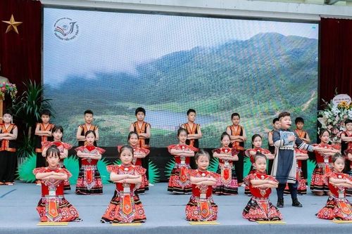 Giáo dục văn hóa truyền thống: Phong phú, lành mạnh đời sống tinh thần học sinh