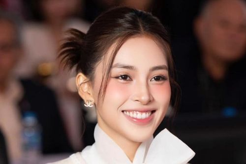 Sao Việt: Hoa hậu Trần Tiểu Vy được khen thanh lịch, Huyền Lizzie mặc sexy