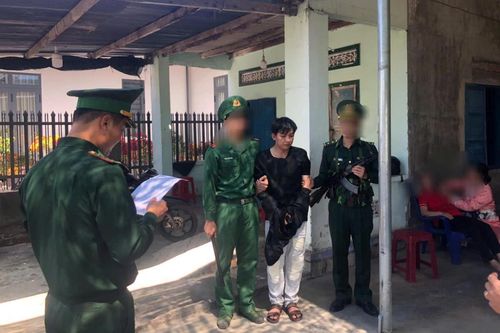 Bắt giữ các đối tượng tàng trữ trái phép chất ma túy