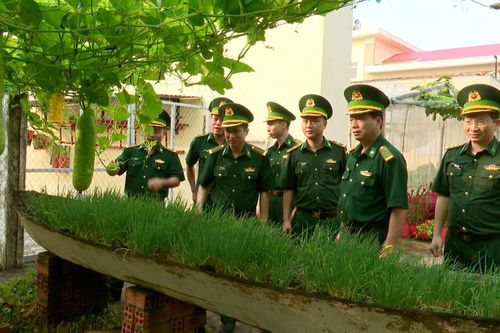 Cục Hậu cần - Kỹ thuật BĐBP kiểm tra công tác hậu cần, kỹ thuật năm 2024 và đảm bảo tiếp nhận, huấn luyện chiến sĩ mới năm 2025 tại BĐBP Long An