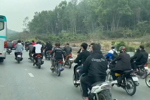 Thanh Hóa: Xử lý 5 trường hợp 'đầu trần' điều khiển xe máy tiễn bạn đi nhập ngũ