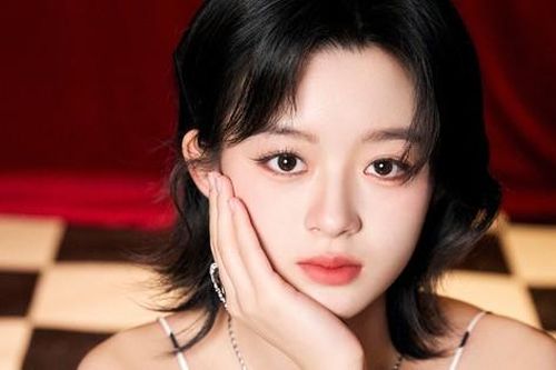 Cô gái 17 tuổi được ví là tiểu Triệu Lệ Dĩnh