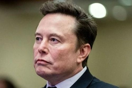 Thái độ bất thường của Elon Musk