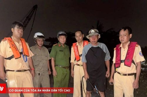 Bắt đối tượng dùng kích điện đánh bắt thủy sản trên sông Đồng Nai