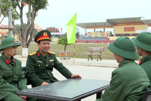 Ngày đầu của chiến sĩ mới