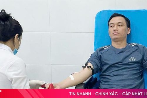 Cán bộ trung tâm y tế ở Hà Tĩnh vượt 60 km, hiến máu hiếm cứu người