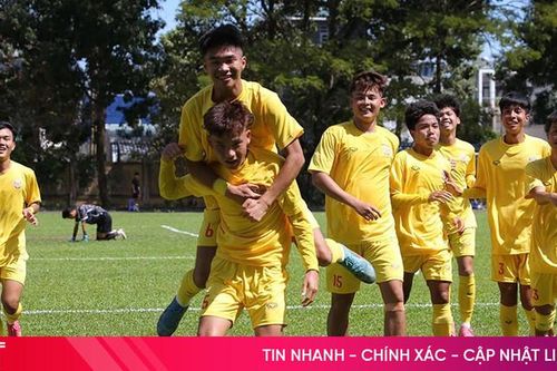 Hồng Lĩnh Hà Tĩnh đặt một chân vào vòng tứ kết U19 quốc gia