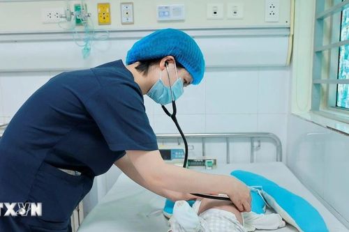 Bệnh ho gà có thể gây ra những biến chứng nguy hiểm nào?