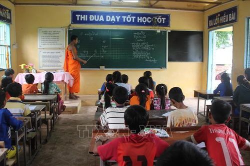 Hiệu quả từ nghị quyết hỗ trợ giảng dạy chữ viết, tiếng nói của dân tộc thiểu số