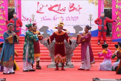 Đưa múa rối và chèo đến gần hơn với khán giả