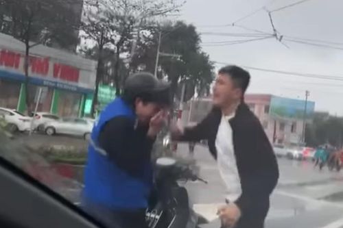 Vụ nam thanh niên mặc áo shipper bị hành hung: Nạn nhân bị gãy mũi, tổn thương vùng miệng