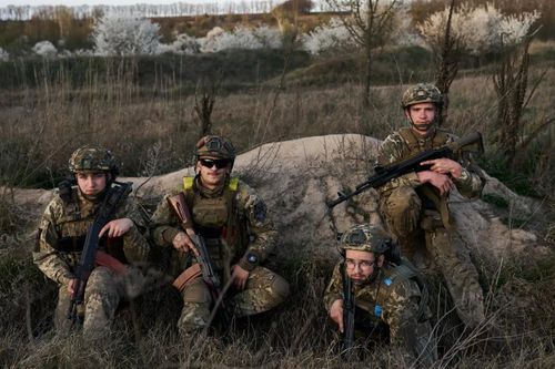 Ukraine: Hơn 10.000 đơn xin gia nhập quân đội sau khi áp dụng 'hợp đồng đặc biệt'